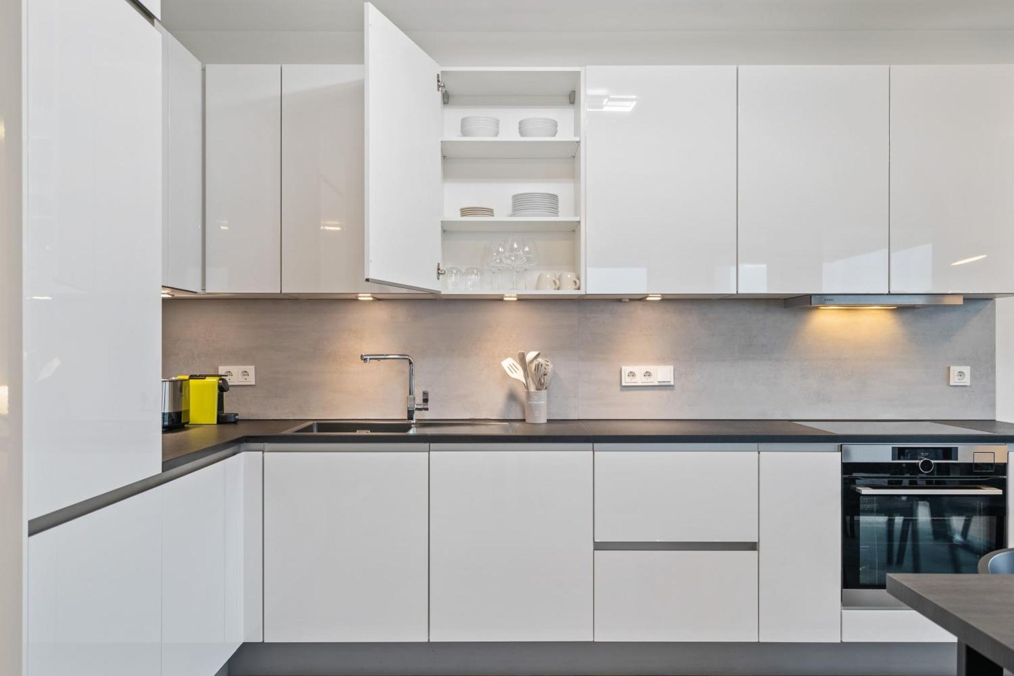 Modern 2BR Apartment with Pool & City Views Luxemburg Exterior foto